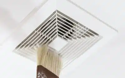 Nettoyage d’une bouche d’aération avec un aspirateur haute puissance