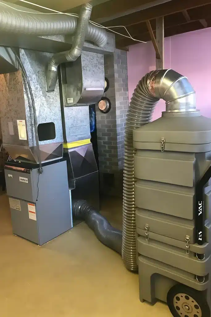 Nettoyage conduits de chauffage à Québec avec Océanick Nettoyage - récupérateur de poussière